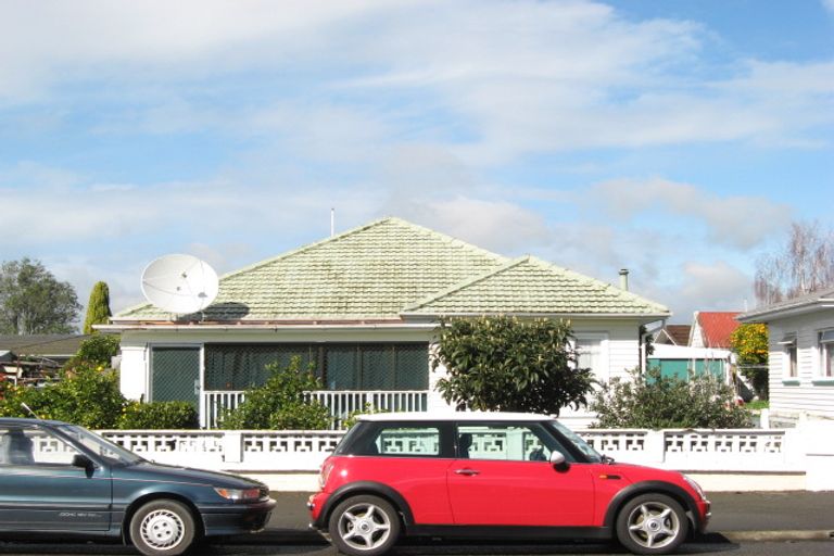 Photo of property in 302 Hastings Street South, Hastings, 4122