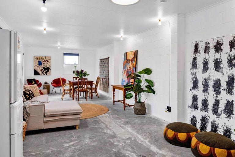 Photo of property in 14 West Quay, Waitara, 4320