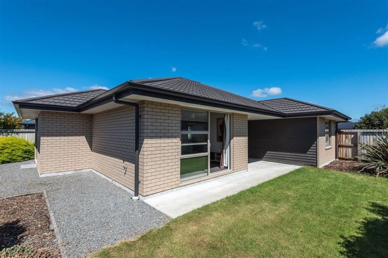 Photo of property in 14 Bradwell Crescent, Halswell, Christchurch, 8025