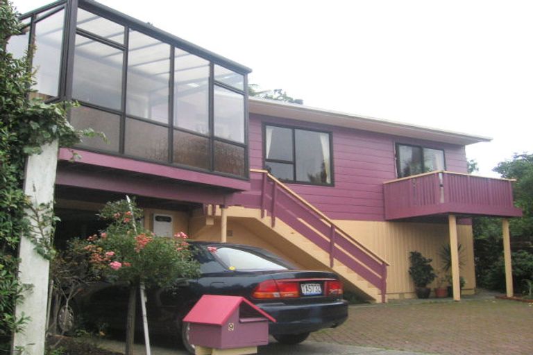 Photo of property in 9 Hibiscus Grove, Maungaraki, Lower Hutt, 5010