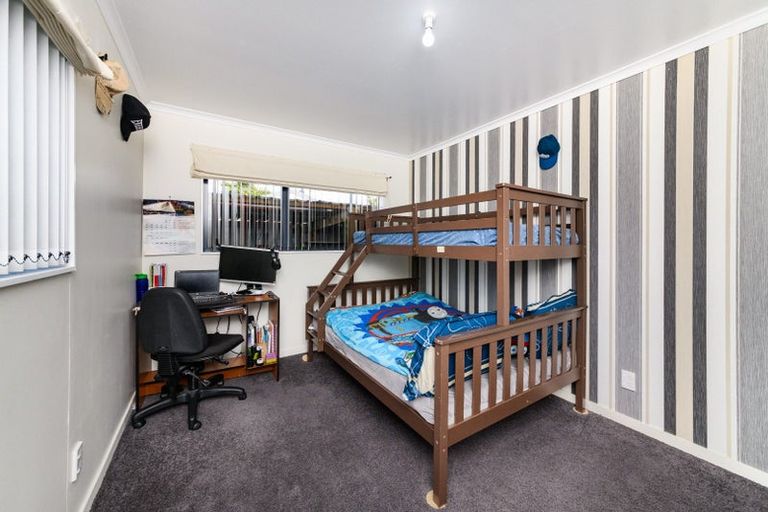 Photo of property in 155 Schnell Drive, Kelvin Grove, Palmerston North, 4414