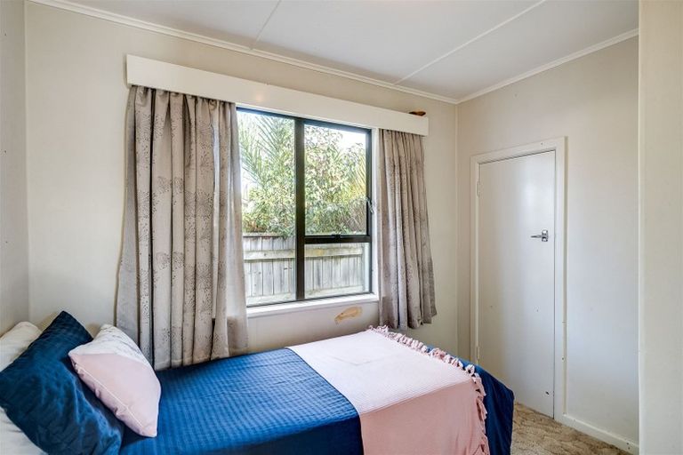 Photo of property in 22 Chester Street, Taradale, Napier, 4112