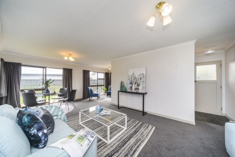 Photo of property in 7a Marama Crescent, Palmerston North, 4414