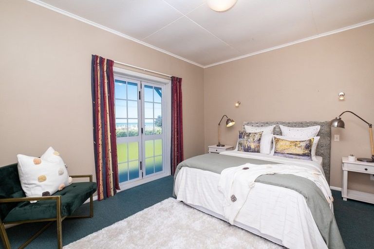 Photo of property in 6 Clifton Road, Haumoana, 4102