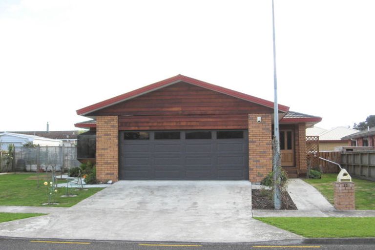 Photo of property in 13 Millhaven Place, Otaki, 5512