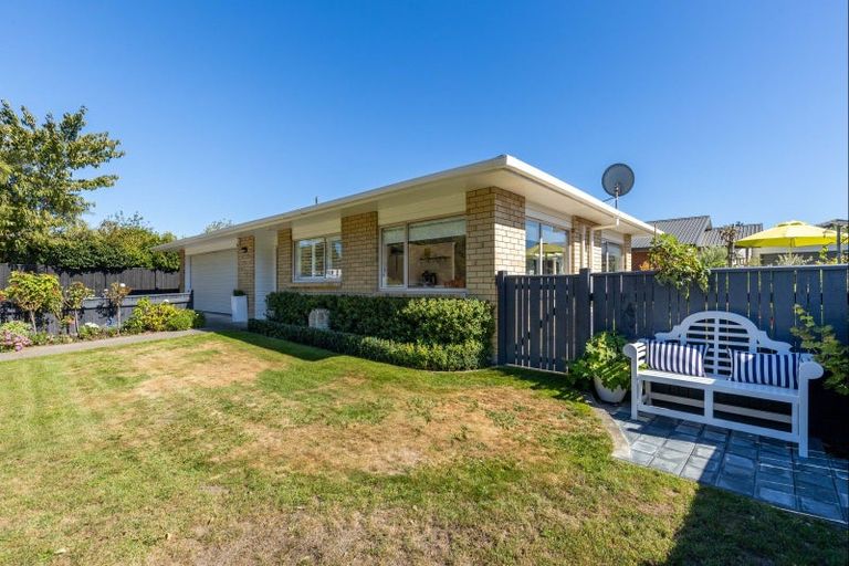 Photo of property in 1/122 Clawton Street, Westown, New Plymouth, 4310