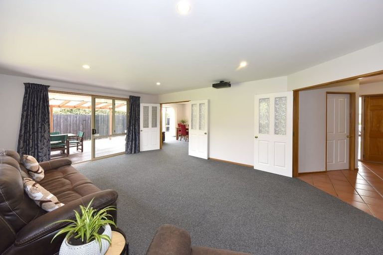 Photo of property in 25 Chesterfield Mews, Russley, Christchurch, 8042