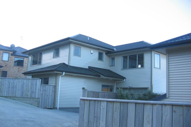 Photo of property in 4a Erlestoke Crescent, Churton Park, Wellington, 6037