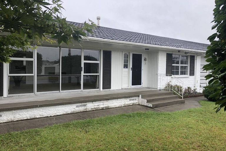 Photo of property in 27 Howden Road, Fairfield, Hamilton, 3214