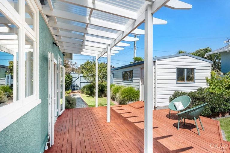 Photo of property in 1 Tennyson Street, Petone, Lower Hutt, 5012