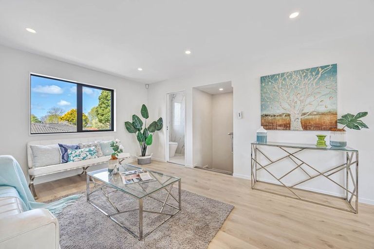 Photo of property in 2/25 Taikata Road, Te Atatu Peninsula, Auckland, 0610