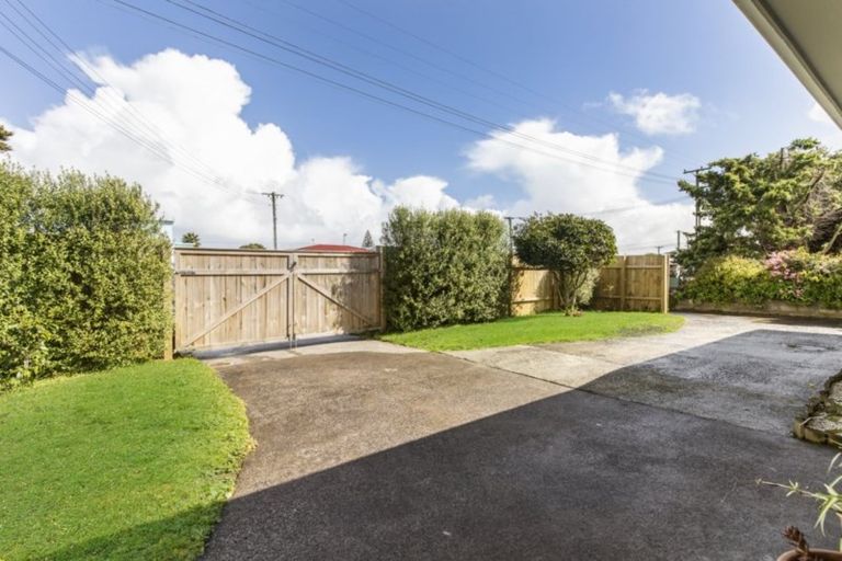 Photo of property in 1/92 Carruth Road, Papatoetoe, Auckland, 2025
