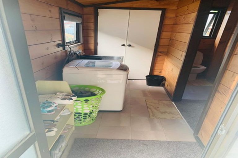 Photo of property in 5 Pinehurst Place, Wattle Downs, Auckland, 2103