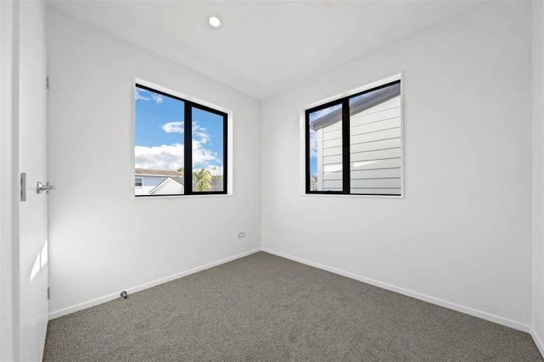 Photo of property in 45c Portadown Avenue, Pakuranga Heights, Auckland, 2010