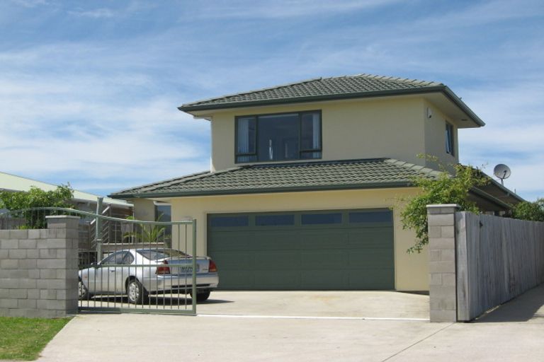 Photo of property in 7 Crispe Road, Clarks Beach, 2122