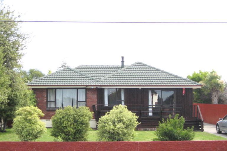 Photo of property in 76 Cuffs Road, Wainoni, Christchurch, 8061