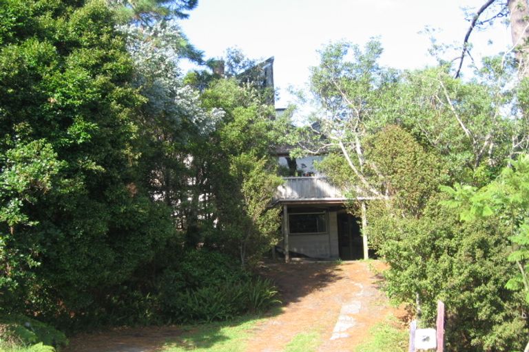 Photo of property in 74 Balmain Road, Chatswood, Auckland, 0626