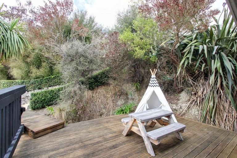 Photo of property in 23 Awarua Crescent, Havelock North, 4130