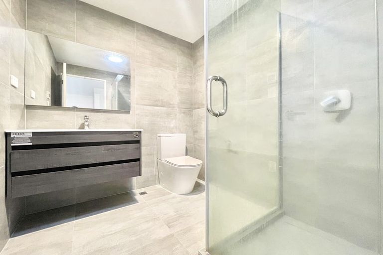 Photo of property in 15/54 Taharoto Road, Takapuna, Auckland, 0622