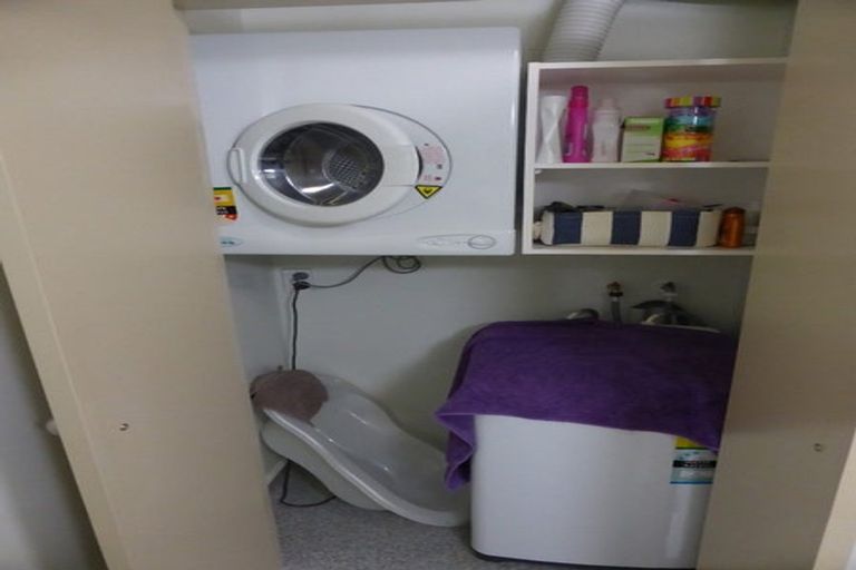 Photo of property in 2/42 Constable Street, Newtown, Wellington, 6021