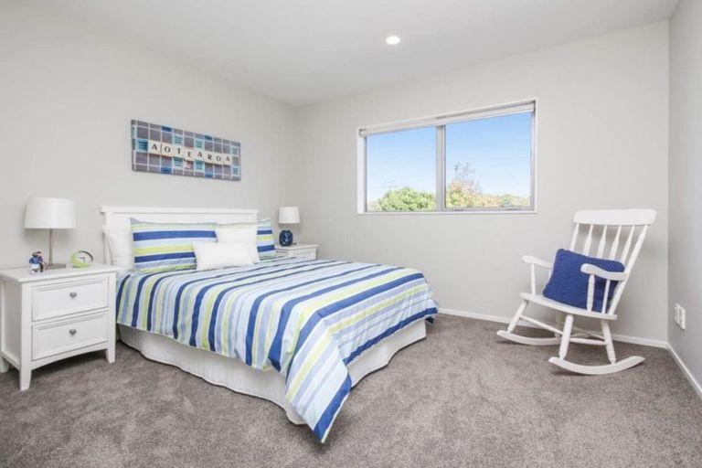 Photo of property in 2 Bahari Drive, Ranui, Auckland, 0612