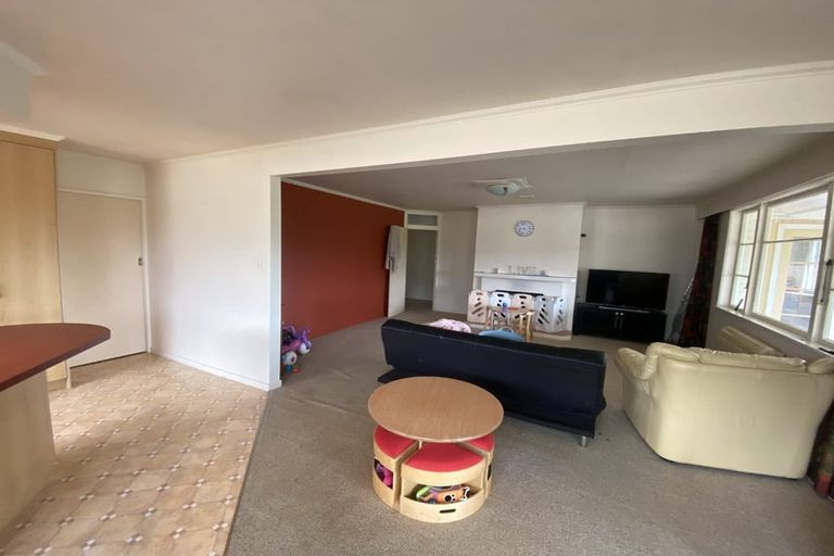 Photo of property in 10 Grey Street, Martinborough, 5711