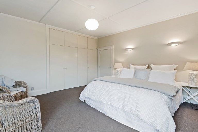 Photo of property in 20 Augusta Street, Redcliffs, Christchurch, 8081