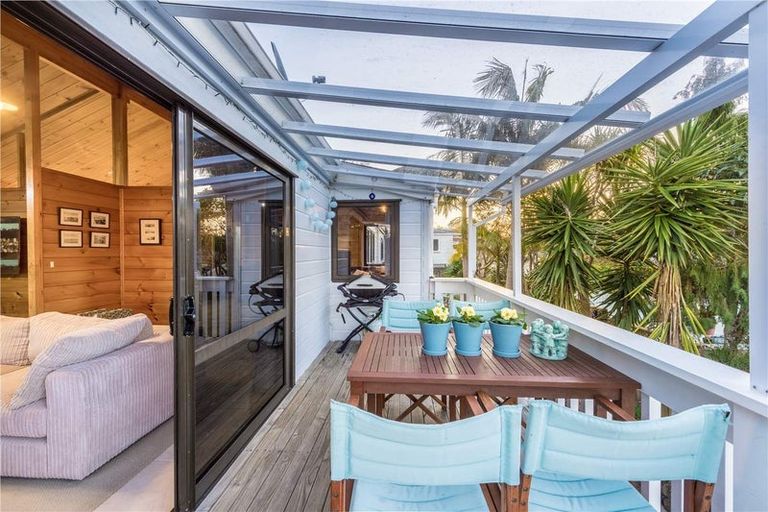 Photo of property in 1/10 Denby Lane, Northcote Point, Auckland, 0627