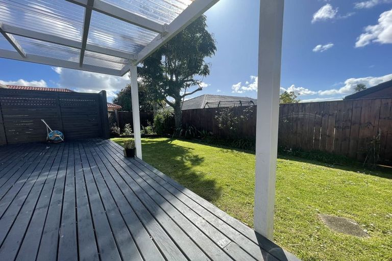 Photo of property in 12 Lansell Drive, East Tamaki Heights, Auckland, 2016