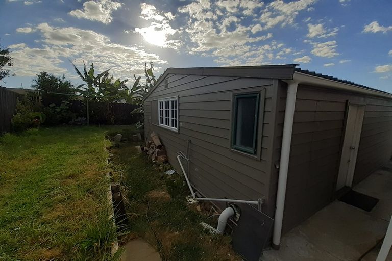 Photo of property in 2/67 Charntay Avenue, Clover Park, Auckland, 2019