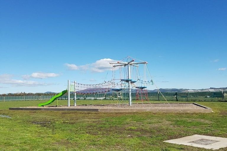 Photo of property in 11 Crown Street, Papamoa, 3118