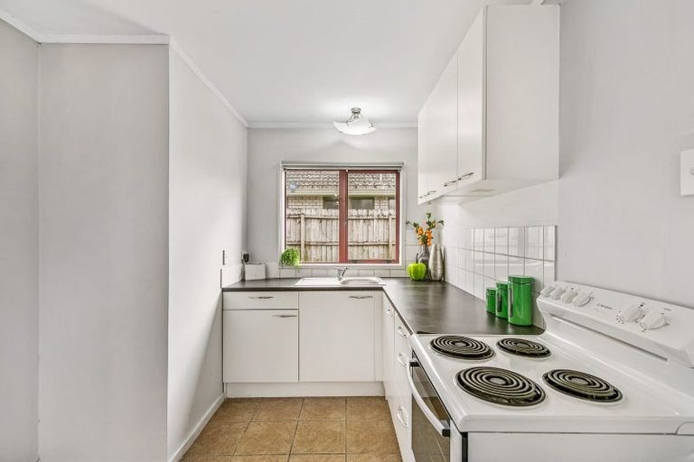 Photo of property in 1/21 Solveig Place, Randwick Park, Auckland, 2105
