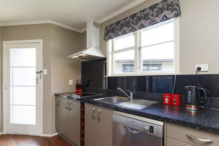 Photo of property in 29 Benmore Avenue, Cloverlea, Palmerston North, 4412