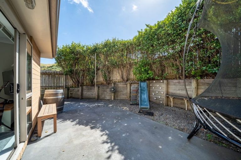 Photo of property in 92 Amesbury Drive, Churton Park, Wellington, 6037