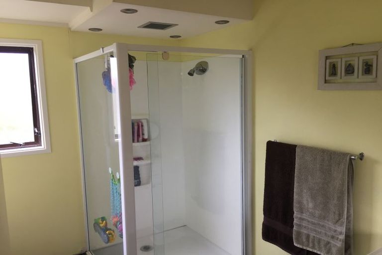 Photo of property in 19a Pisces Road, Glen Eden, Auckland, 0602