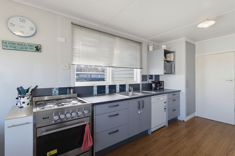 Photo of property in 25 Mcgreevy Street, Waipawa, 4210