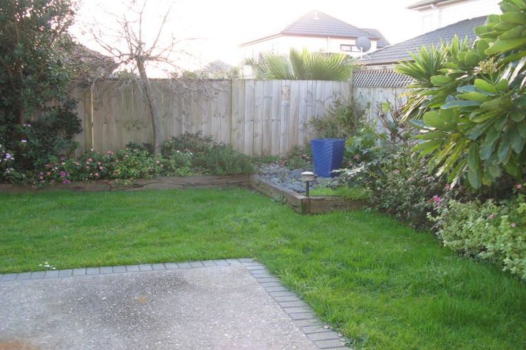 Photo of property in 57 Carousel Crescent, East Tamaki Heights, Auckland, 2016