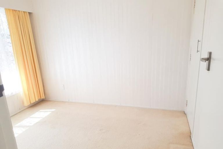 Photo of property in 1/242 Onewa Road, Birkenhead, Auckland, 0626