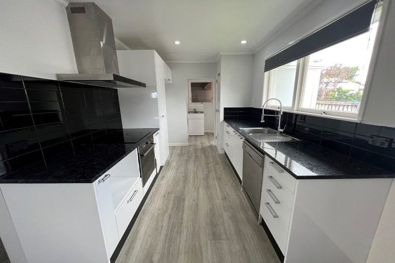 Photo of property in 27 Alma Crescent, Papakura, 2110