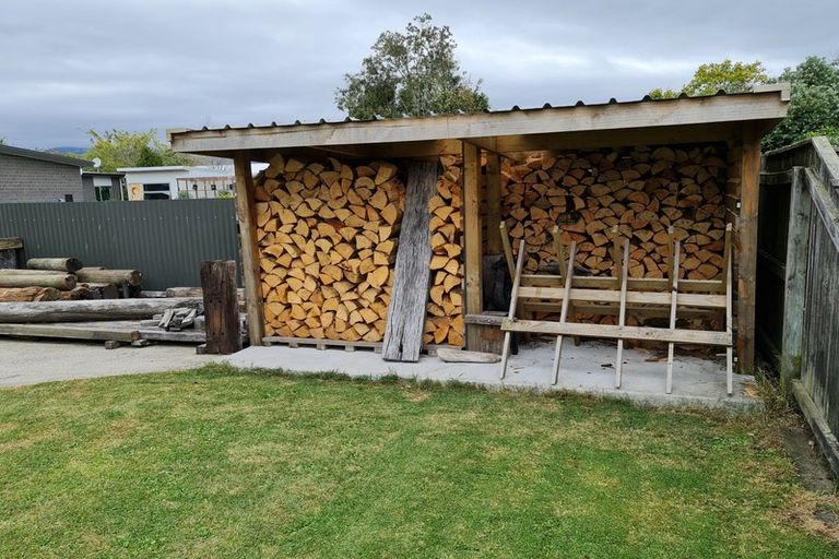 Photo of property in 30 Brougham Street, Westport, 7825