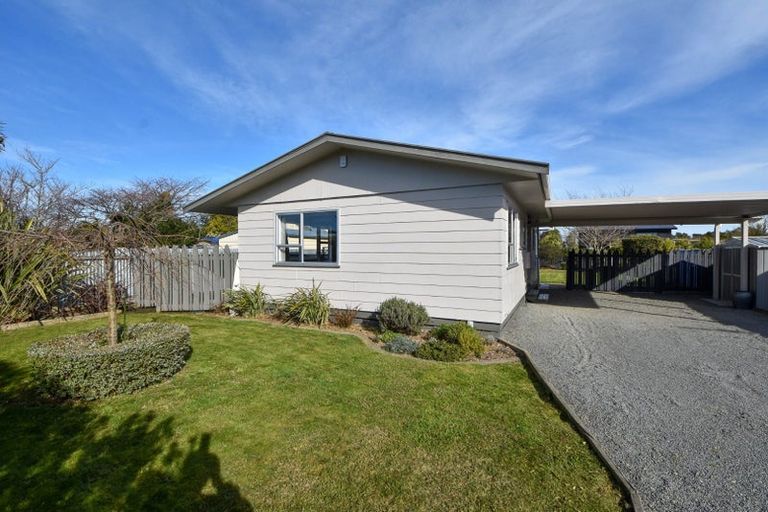Photo of property in 12 Moore Crescent, Carterton, 5713