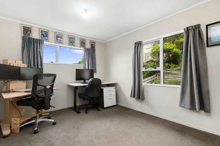 Photo of property in 24 Old Coach Road, Johnsonville, Wellington, 6037