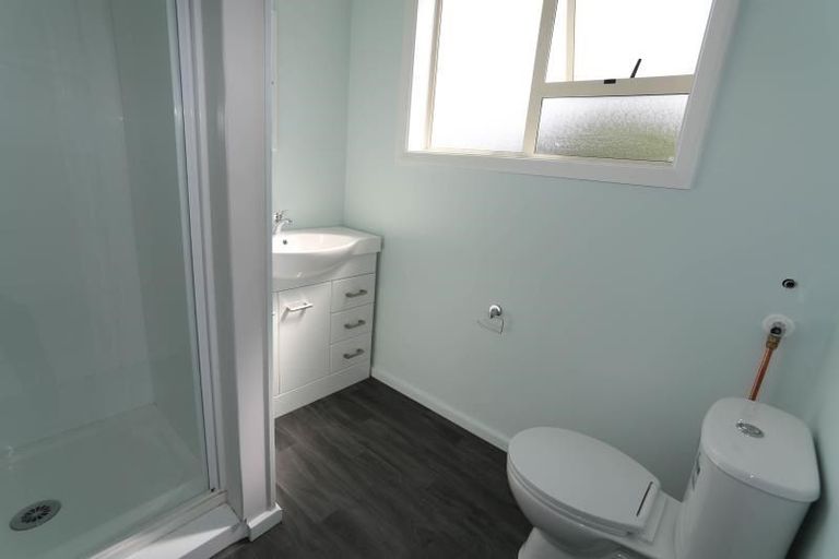 Photo of property in 18 Broadbent Street, Riccarton, Christchurch, 8041