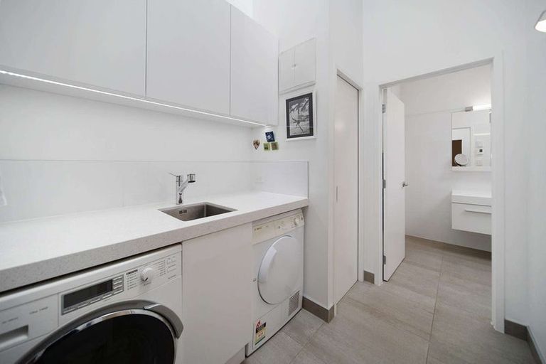 Photo of property in 382 Razorback Road, Pokeno, 2472