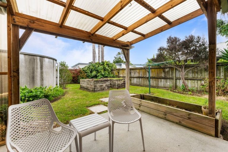 Photo of property in 18 Insley Street, Mangawhai, 0505