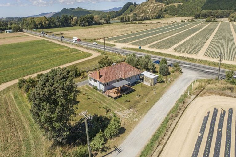 Photo of property in 766 State Highway 1, Manakau, Levin, 5573
