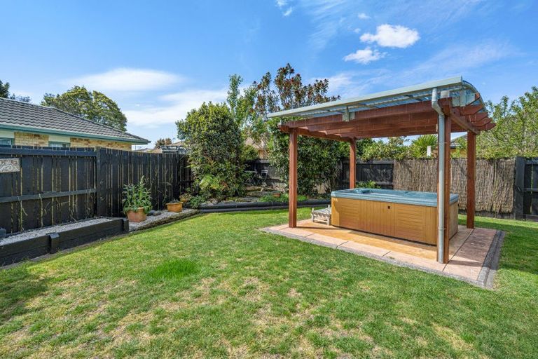 Photo of property in 37 Lavender Place, Papamoa Beach, Papamoa, 3118