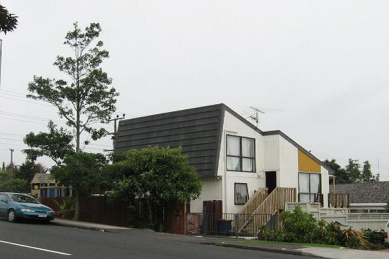 Photo of property in 2 Marina View Drive, Hobsonville, Auckland, 0618