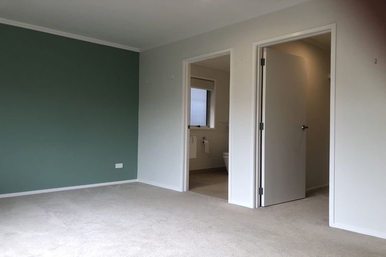 Photo of property in 1 Cooperage Avenue, Kumeu, 0810
