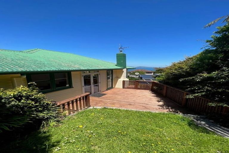 Photo of property in 59 London Road, Korokoro, Lower Hutt, 5012